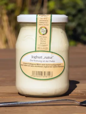 Natur-Joghurt im Glas - JOSEPH Der Geflügelhof / Delikatessnudeln