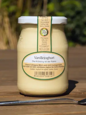 Vanille Joghurt im Glas - JOSEPH Der Geflügelhof / Delikatessnudeln